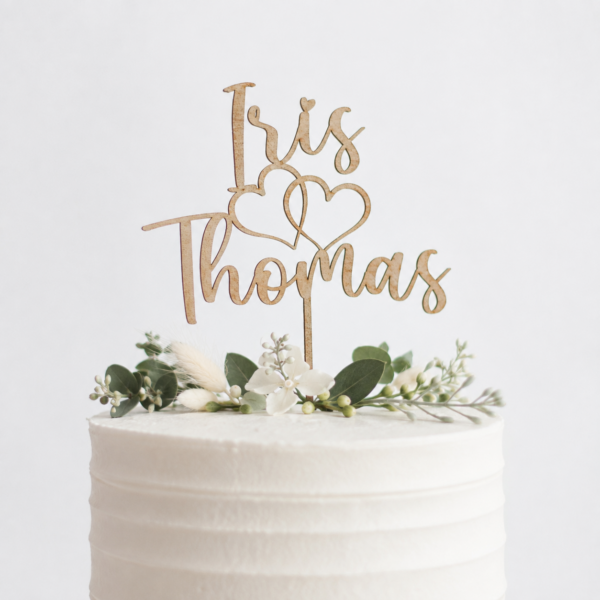 Personalisierter Caketopper Hochzeit mit Namen & Herz – Tortenstecker aus Kraftplex